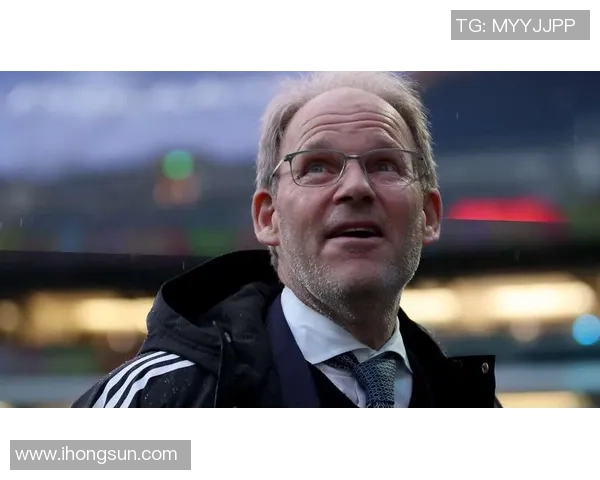 足球球星30号背后的传奇故事与荣誉成就揭秘 足球球星30号背后的传奇故事与荣誉成就揭秘