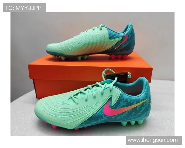 GX足球鞋球星上脚绿白配色展现运动魅力与科技融合 GX足球鞋球星上脚绿白配色展现运动魅力与科技融合