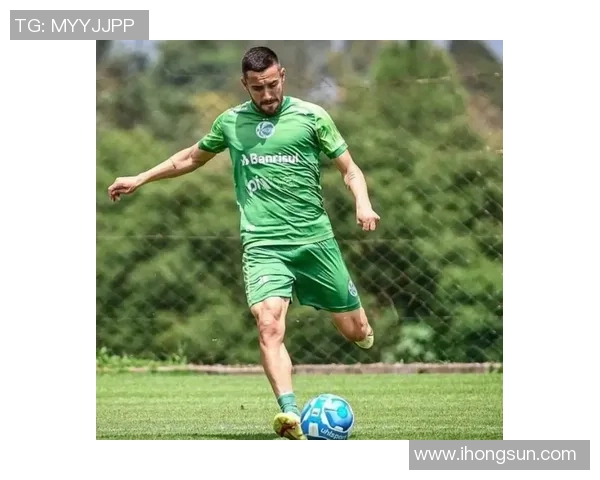 从球星眼神解读足球智慧与比赛心理探寻绿茵场上的独特魅力 从球星眼神解读足球智慧与比赛心理探寻绿茵场上的独特魅力