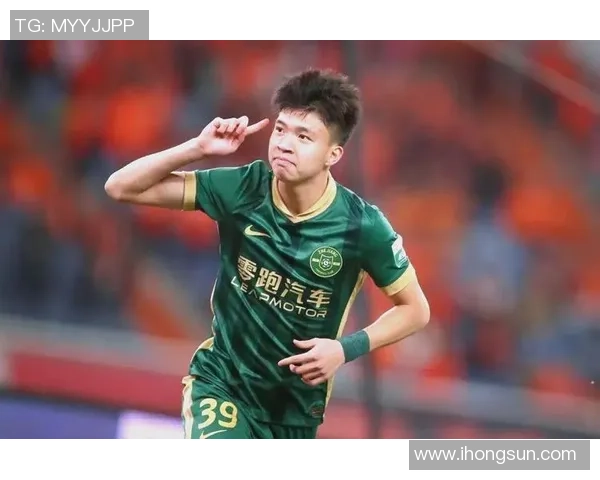 中国足球新星崛起:聚焦行足球球员的成长与未来发展趋势 中国足球新星崛起:聚焦行足球球员的成长与未来发展趋势